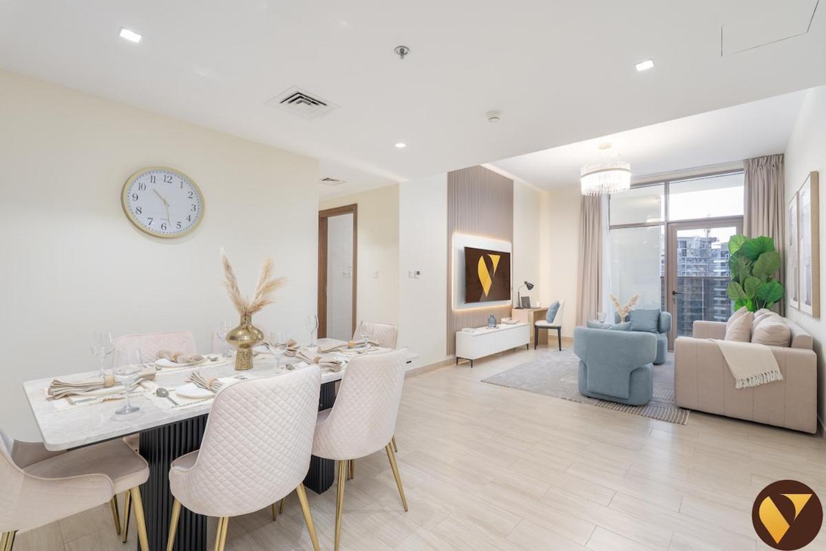 Vogue Brand-new, Canal View From The Bedroom And Huge Balcony, Business Bay Apartment Dubai