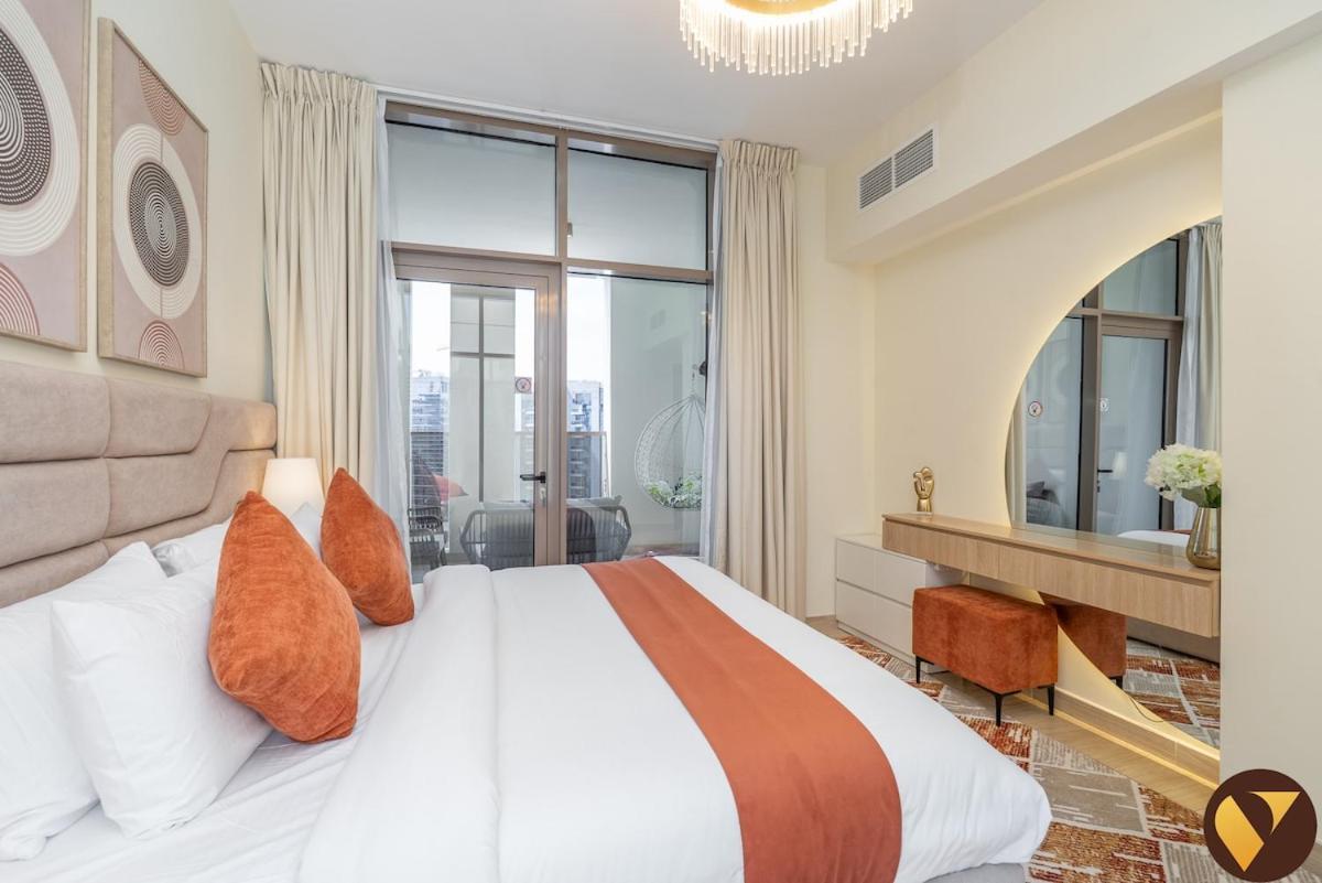 Apartment Vogue Brand-new, Canal View From The Bedroom And Huge Balcony, Business Bay *