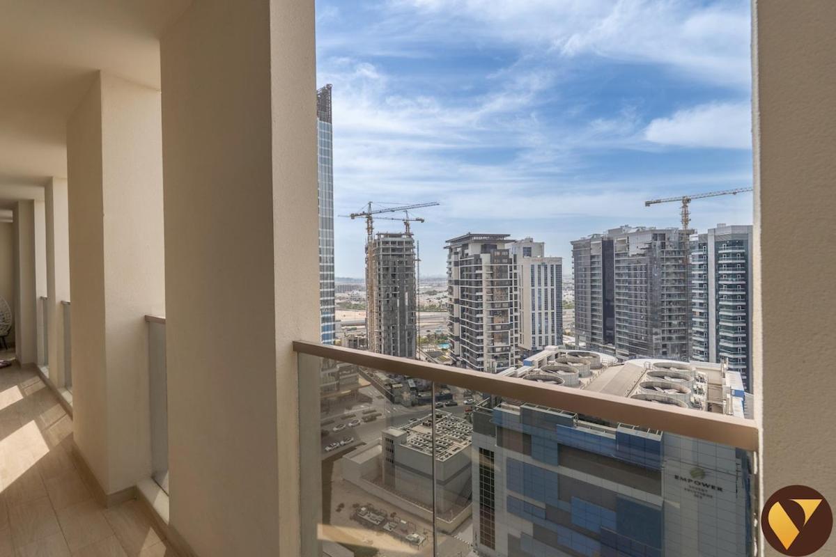 Vogue Brand-new, Canal View From The Bedroom And Huge Balcony, Business Bay * Dubai