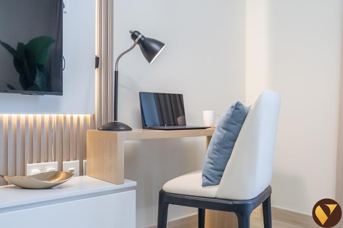 Apartment Vogue Brand-new, Canal View From The Bedroom And Huge Balcony, Business Bay
