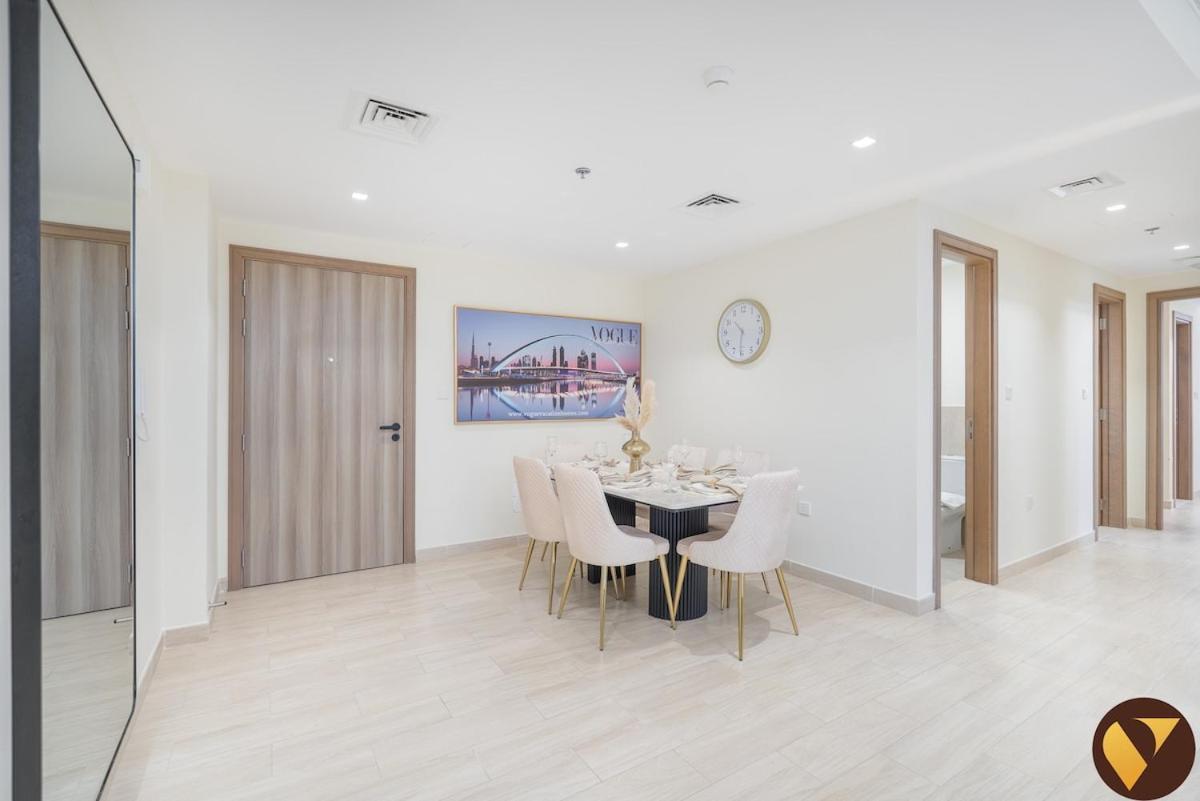 Vogue Brand-new, Canal View From The Bedroom And Huge Balcony, Business Bay Dubai